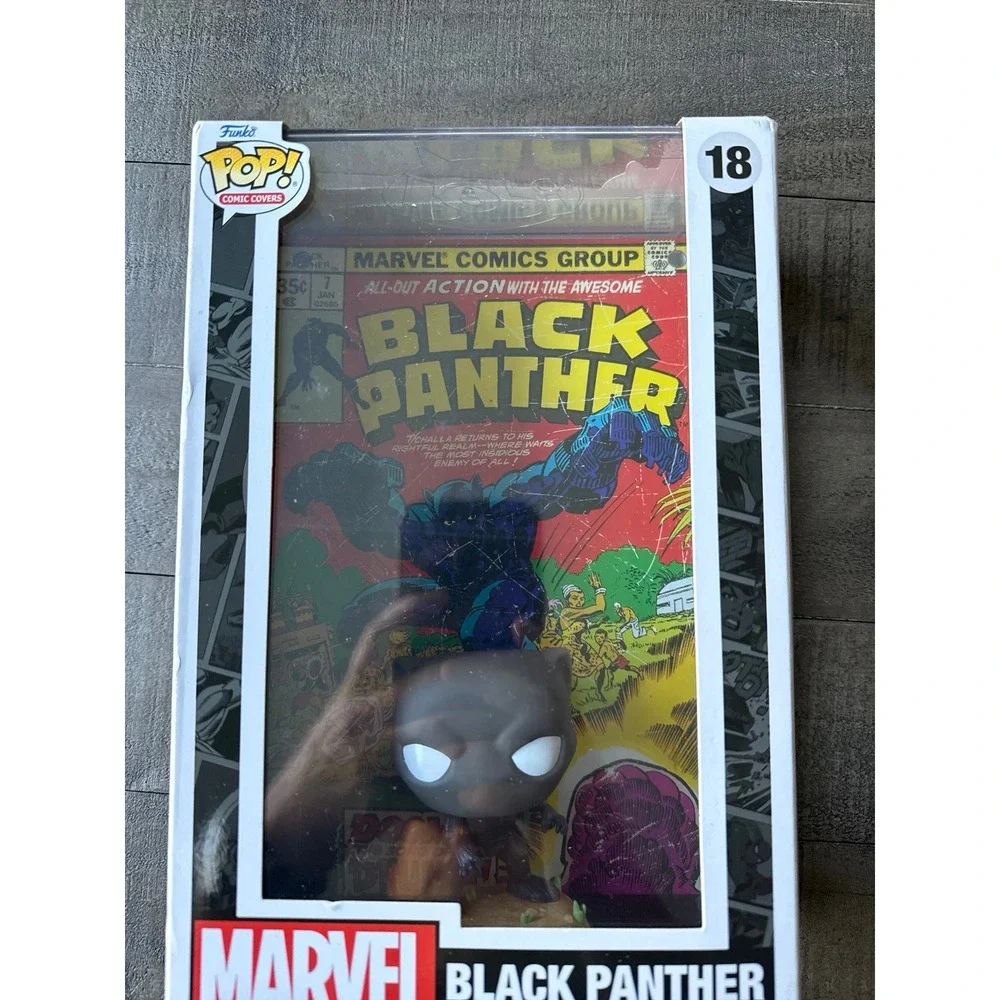 Black Panther Marvel Funko Pop collection figure with comic book  #18